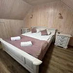 Lodge Vulyk Z Medom