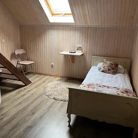 Vulyk Z Medom Lodge *