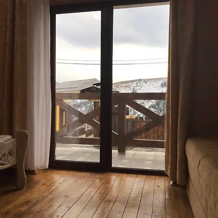 بيت خشبي Vulyk Z Medom *