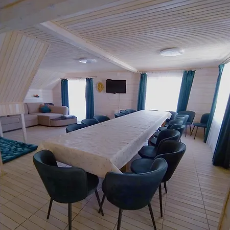 Vulyk Z Medom Lodge